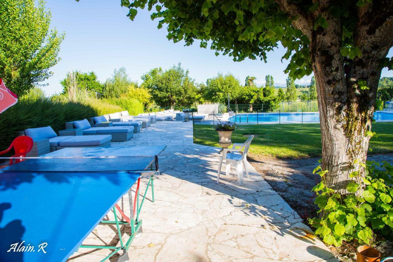 Paradise Challets And Camping Hotel Sarrecave Exterior foto