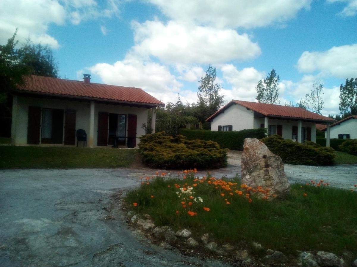 Paradise Challets And Camping Hotel Sarrecave Exterior foto